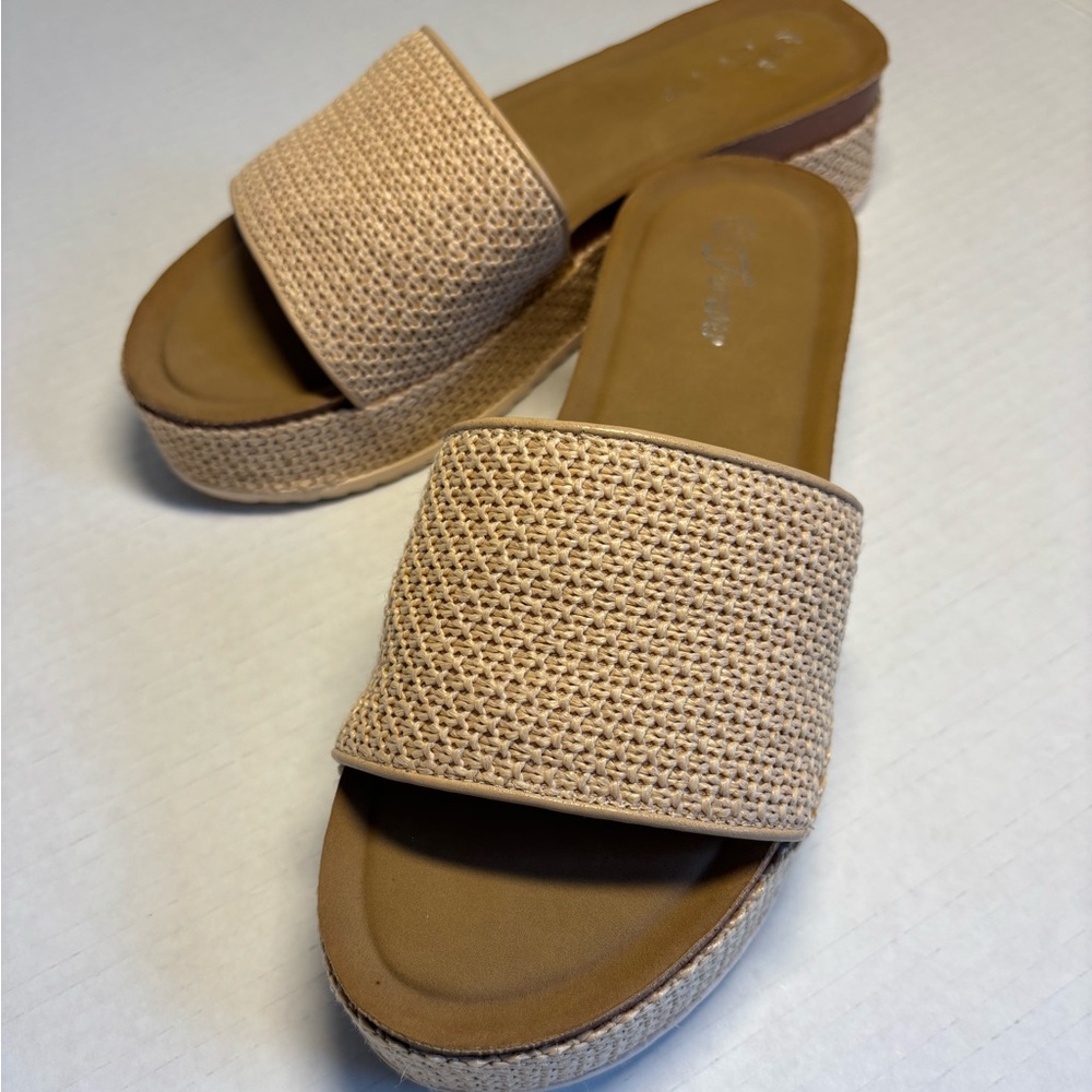 Chic Tan Woven Platform Sandals